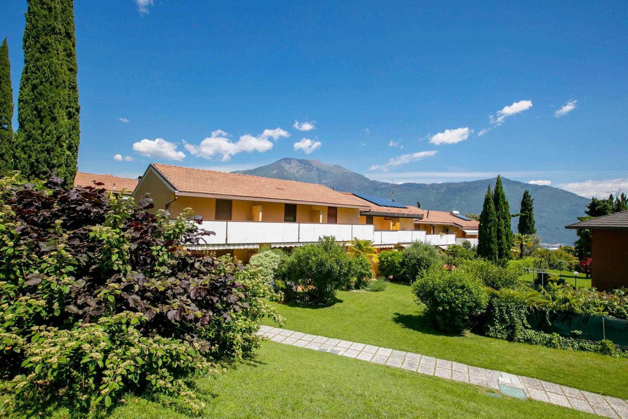 Residence Christina Due Laghi - Happy Rentals Tenno Exterior photo